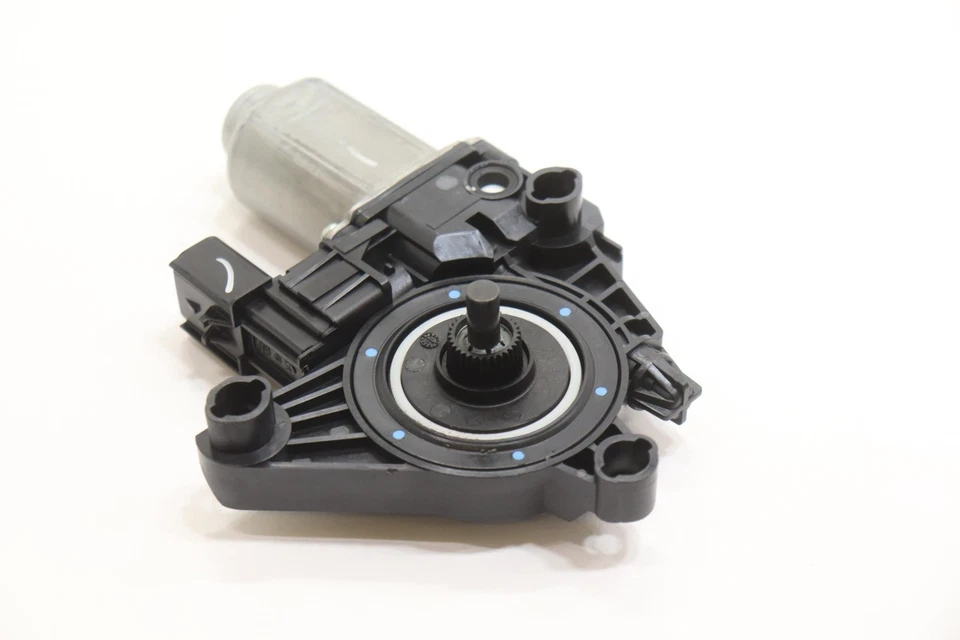 2020 - 2022 CHRYSLER VOYAGER FRONT RIGHT SIDE DOOR WINDOW REGULATOR MOTOR OEM - Image 2 of 4