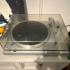 Sony PS-T22 Silver/Black Belt Drive Turntable 33.3/45RPM Stereo RCA Wired
