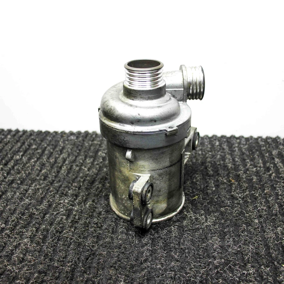 Bomba de agua BMW X3 F25 7604027 2.0 gasolina 180kw 2013 31293574 - Imagen 2 de 4