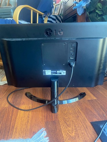 LG 24UD58-B 24" 4k IPS - Picture 3 of 3