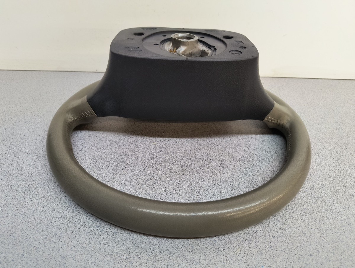 2001 2002 2003 2004 2005 2006 2007 Volvo XC70 V70 Steering Wheel