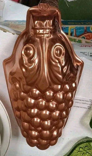 MCM Vintage 12 in. Mirro Copper Grape Cluster Cake Pan Jello Mold Hanging Decor 
