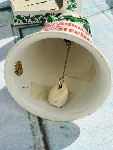Santa Season’s Greetings Vintage Ceramic Christmas Bell Red Green White - Picture 8 of 10