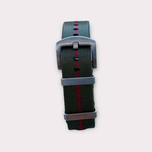 NATO Strap Armband Seat Belt 22 mm oliv mit dünnen roten Streifen 0231 - Bild 7 von 16