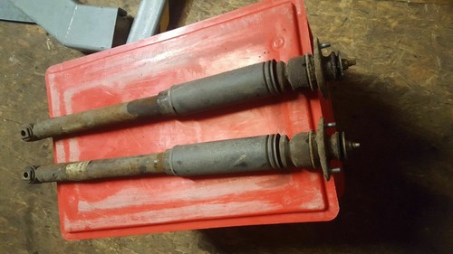 Federbein Pralldämpfer Stoßdämpfer BMW 3er E46 x 2 Stück hinten rechts links