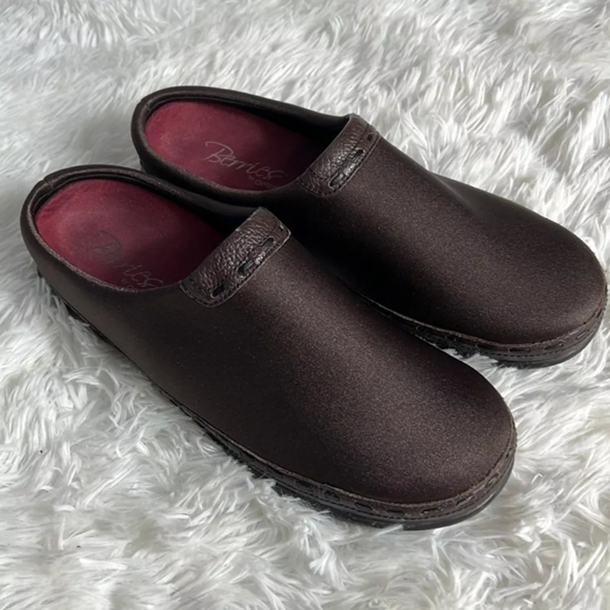 Aetrex berries clog sale