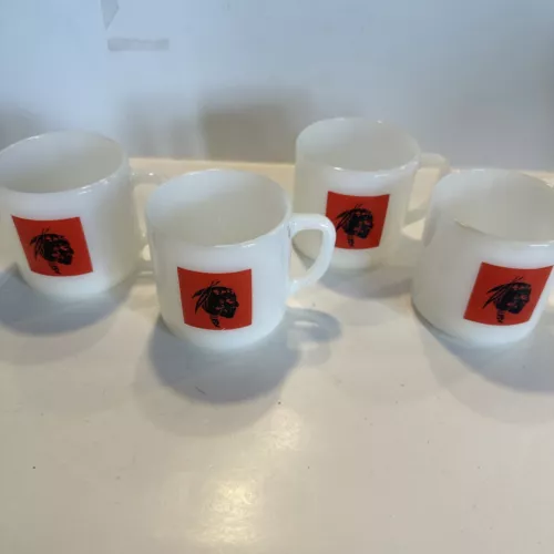 ~Vintage 4 Federal Milk Glass Coffee Cups Mugs Red Indian Chief Minnewauken