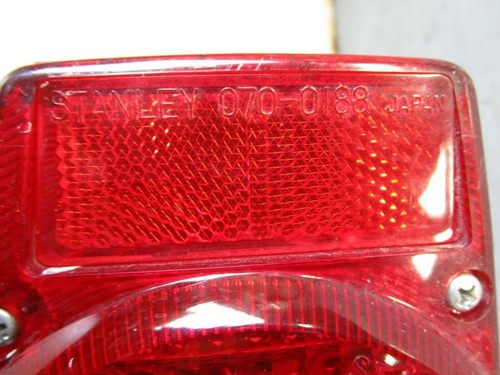 Honda CB750 76-78 Rear Brake Tail Light Bracket Assembly OEM 070-0188 HM-16RC - Picture 3 of 9