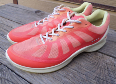 ECCO Biom Fjuel Racer Coral Orange Sneakers Women's 8-8.5 / 39