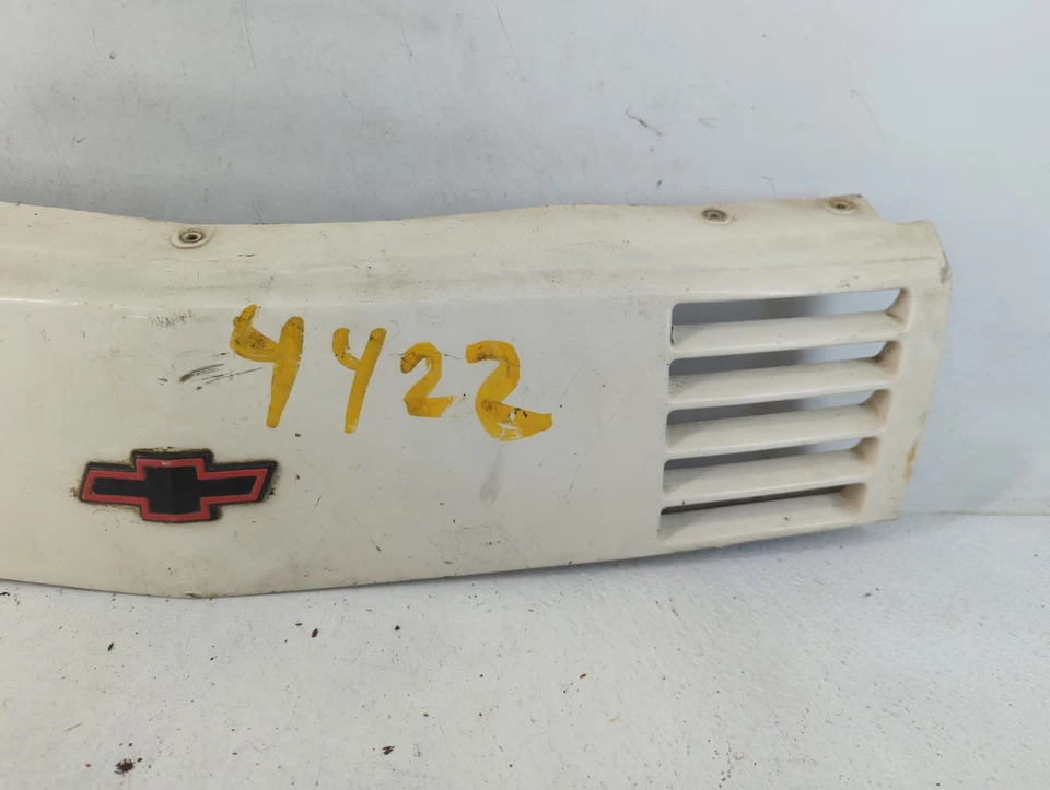 Chevrolet Lumina 1991 parachoques delantero cubierta parrilla ZRPF1 Foto 4 de 4