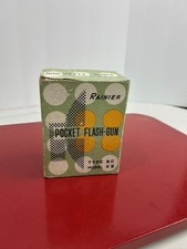 Vintage Rainier Pocket Flash-Gun Type BC Model R III Camera Flash Kit in Box