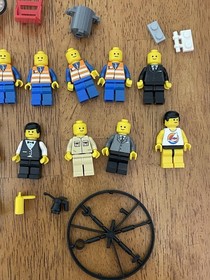 Lego 9247 Education Community Workers 2006 Incomplete