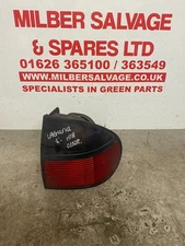 RENAULT LAGUNA L PLATE REAR DRIVERS TAIL LIGHT LAMP H/B CHIPPED