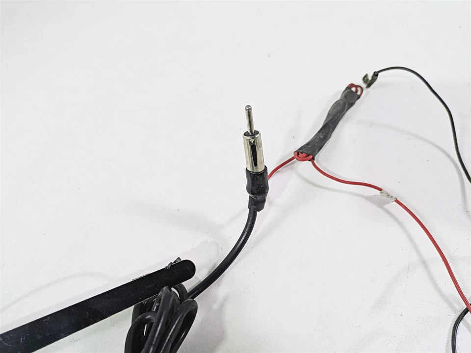 Harley Touring Street Glide Boom 2009 FLHX! Antena de radio oculta de audio 76000040 Foto 3 de 4