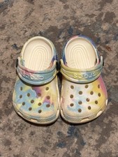    Crocs Classic Clogs Toddler Size 2/3   Pastel Tie-Dye Rainbow      Adorable