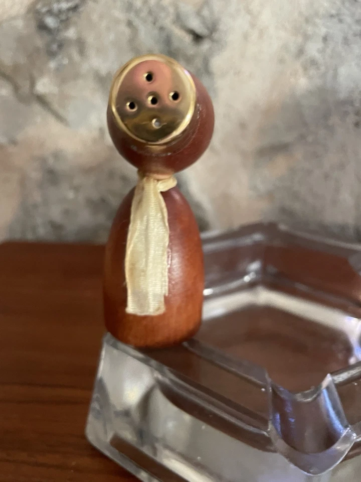 Ancienne salière + poivrière, en bois / teck, forme de canard , vintage - Photo 4/4