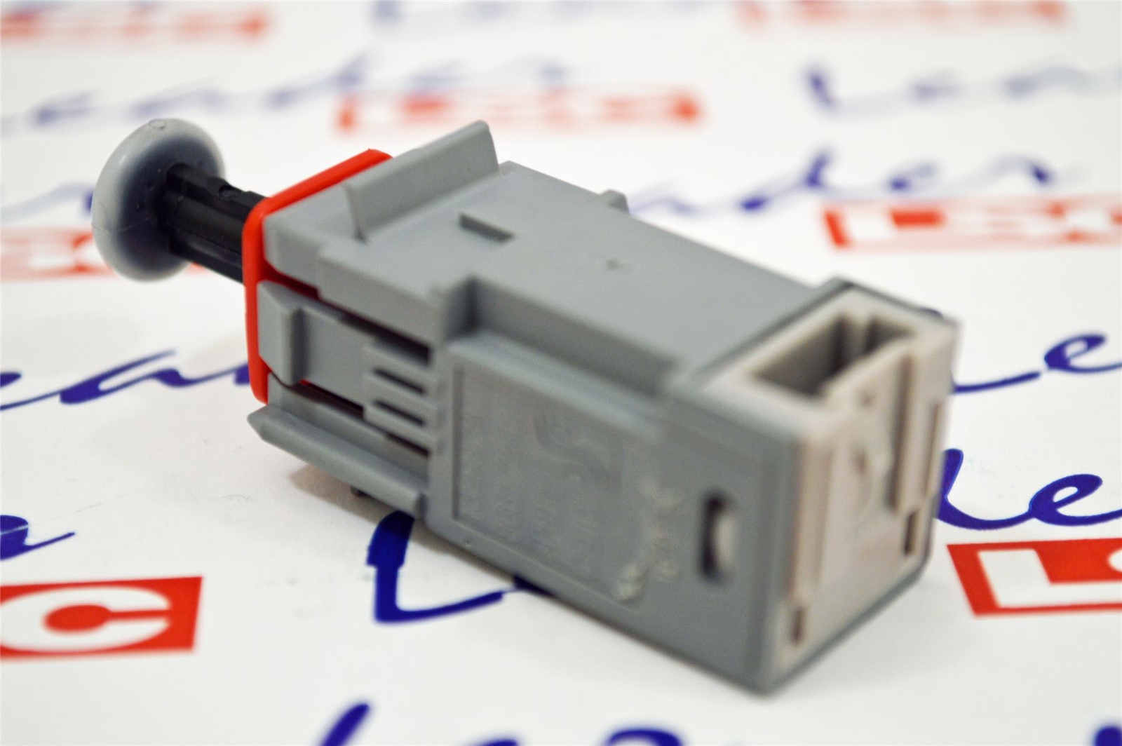 Vauxhall Corsa D Cruise Control Clutch Pedal Switch 55701396 ORIGINAL