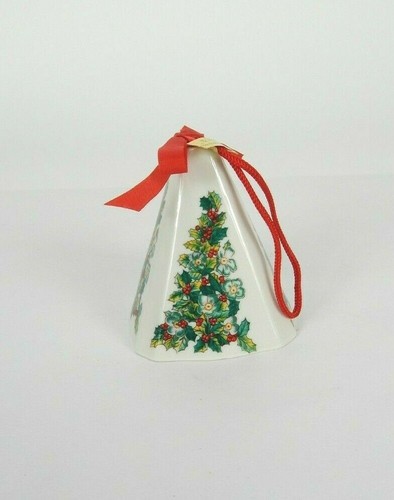 Festive Fragrant Ornament Fine Porcelain Bay Berry Scented Hanging Ornament - Picture 2 of 8