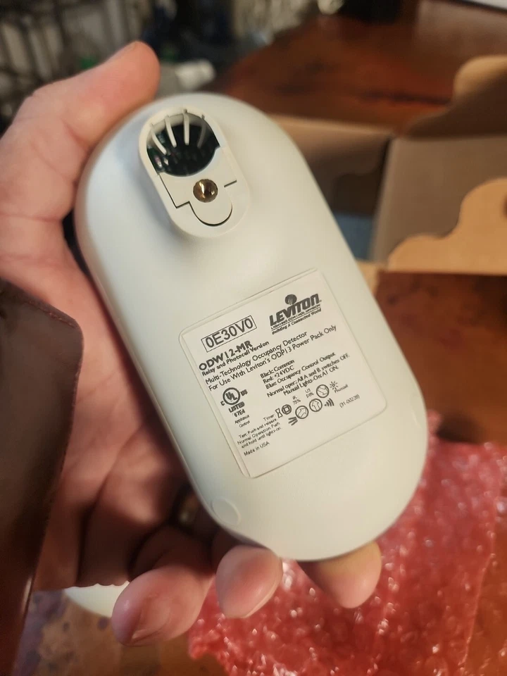  Sensor de movimiento de ocupación Leviton ODW12-MRW  Foto 3 de 4