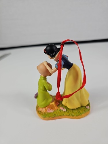 Adorno de Navidad Otoboke Blancanieves Tienda Disney usado - Imagen 4 de 10