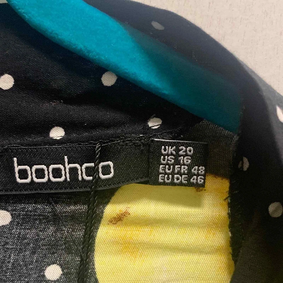 Mameluco Boohoo floral con volantes dobladillo negro verde amarillo lunares para mujer talla 16” Foto 3 de 4