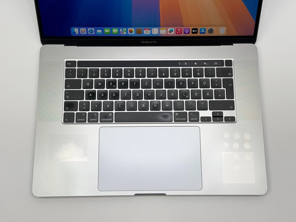 Apple MacBook Pro Retina TouchBar 16“ 6-Core i7 2,6 Ghz 512 GB SSD 16 GB - Bild 3 von 4