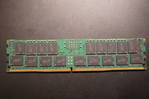 CT16G4RFD424A CRUCIAL 16GB DDR4 2400 RDIMM Reg 2Rx4 Micron 1.2V 288-PIN RAM - Picture 2 of 2