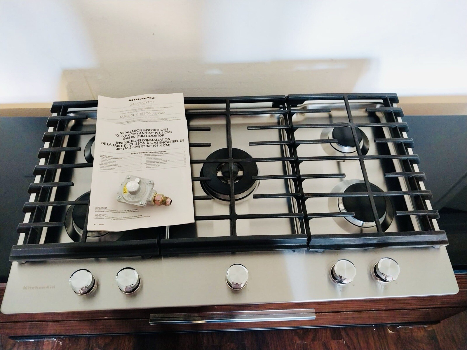 Cocina de gas KitchenAid KCGS556ESS02 36 pulgadas 5 quemadores como nueva