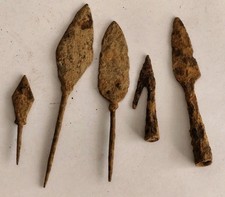 LOT OF 5 ANCIENT ROMAN IRON ARROWHEADS 200-300 AD. War Relics 4.5-11 cm