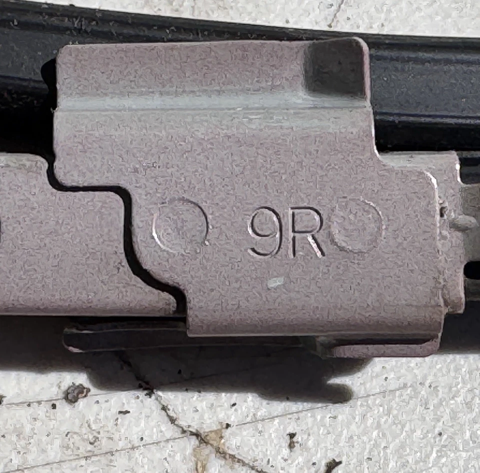 Vedação e canal/corrida de borracha de vidro para janela 2010 TOYOTA PRIUS FR OEM - Imagem 2 de 4