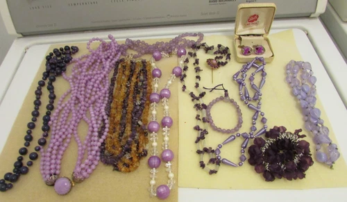VINTAGE LOT OF COSTUME JEWELRY IN SHADES OF PURPLE LOT 2 OVER 1LB.