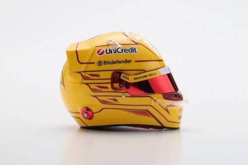 Lewis Hamilton's first helment with Scuderia Ferrari at Fiorano Test 2025 in 1:5 - Picture 4 of 5