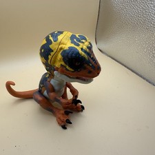 Wow Wee Fingerlings Dinosaur Animated Roads And Moves Head