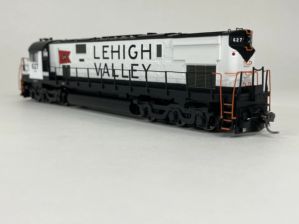 Bowser HO Scale Lehigh Valley Snow Bird #627 C-628 DC Powered - Image 4 of 4