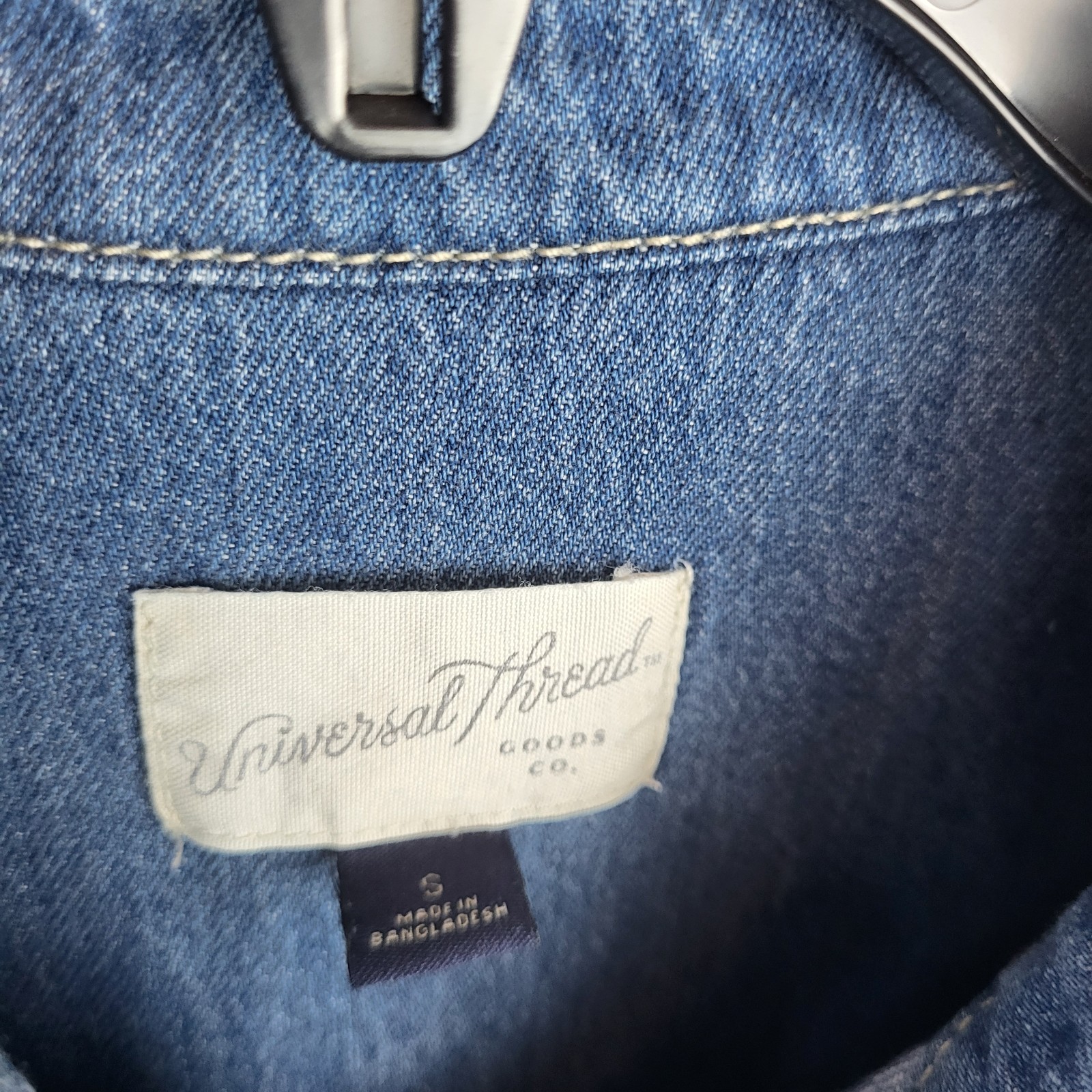 Universal Thread Jean button down women's long sl… - image 2