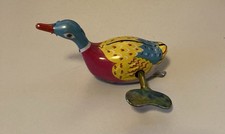 Vintage swimming Duck Tin Toy 215 MS042 Litho Works Windup