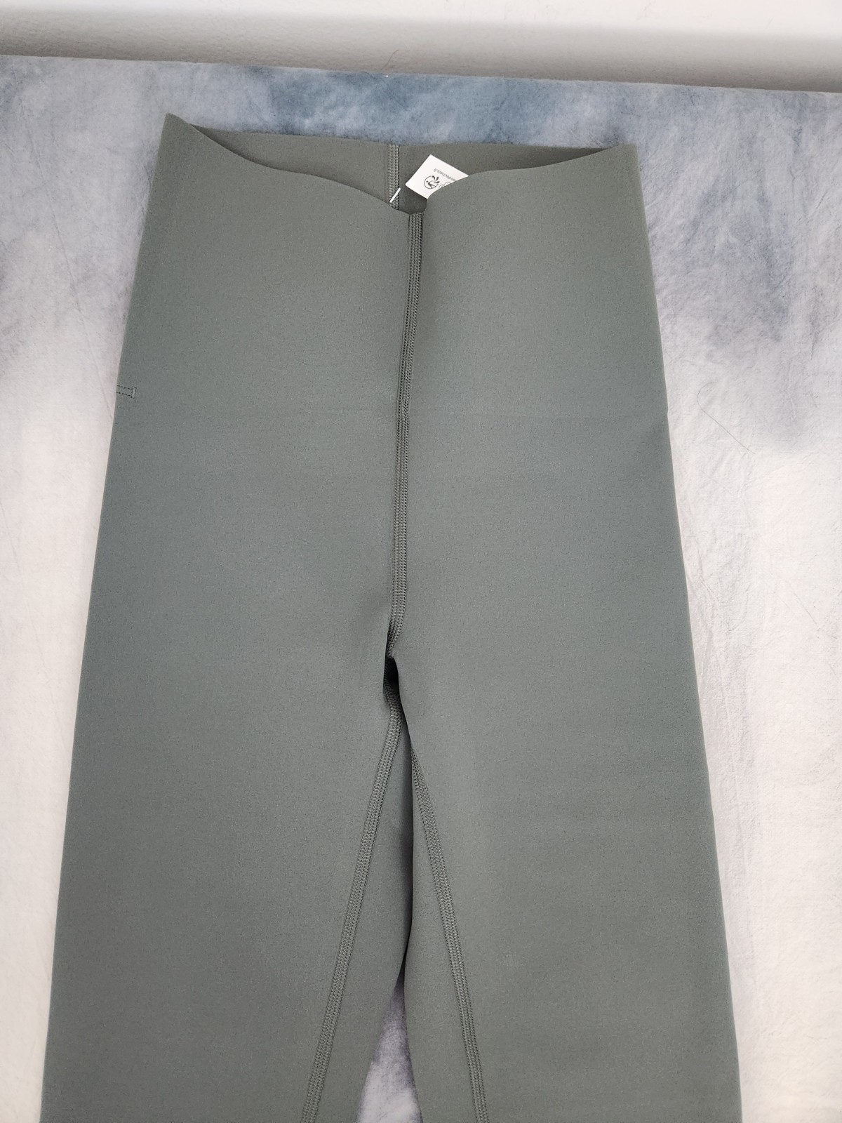 Lululemon Glow Up SHR Tight 25" Women's Size 2 New Palm Deco image 2