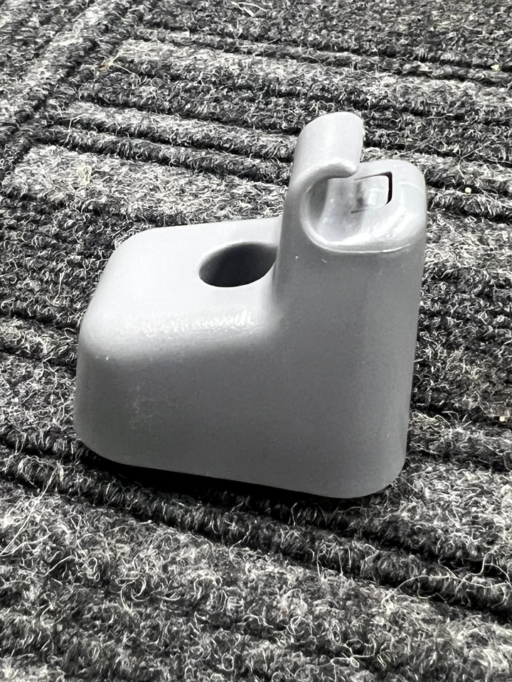 Suporte de clipe para quebra-sol Ford F-550 Super Duty 2008 - 2016 - Imagem 4 de 4