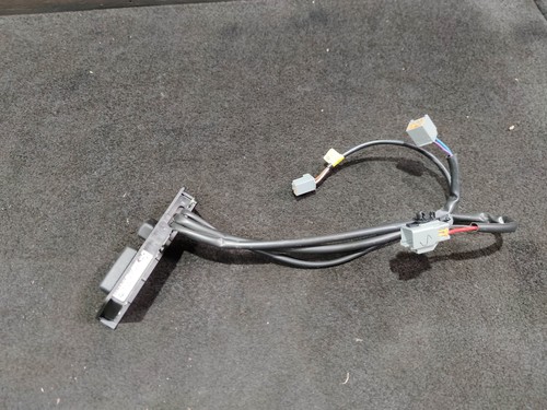 LAND ROVER FREELANDER 2 N/S PASSENGER SIDE FRONT SEAT SWITCH CONTROL  - Picture 1 of 4