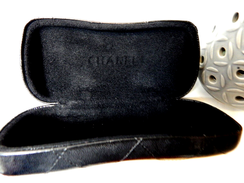 CHANEL CC Black Leather Quilted SUNGLASSES CASE Empty Case CC Logo - Picture 5 of 8