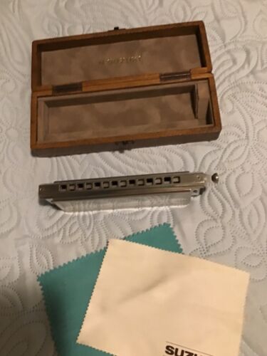 M Suzuki Slider SC 56 Chromatic Harmonica Professional model with Wooden Case - Picture 4 of 11