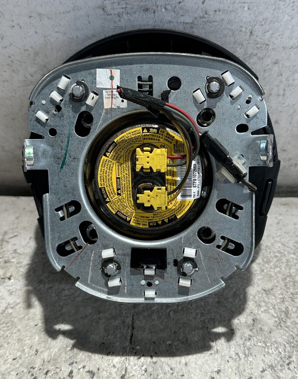 JEEP WRANGLER AIRBAG LEFT DRIVER SIDE STEERING WHEEL AIR BAG OEM 2 PIN