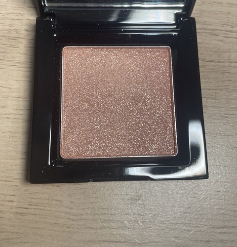 Mac Sheerspark Pressed Powder shade Pave - Picture 2 of 3