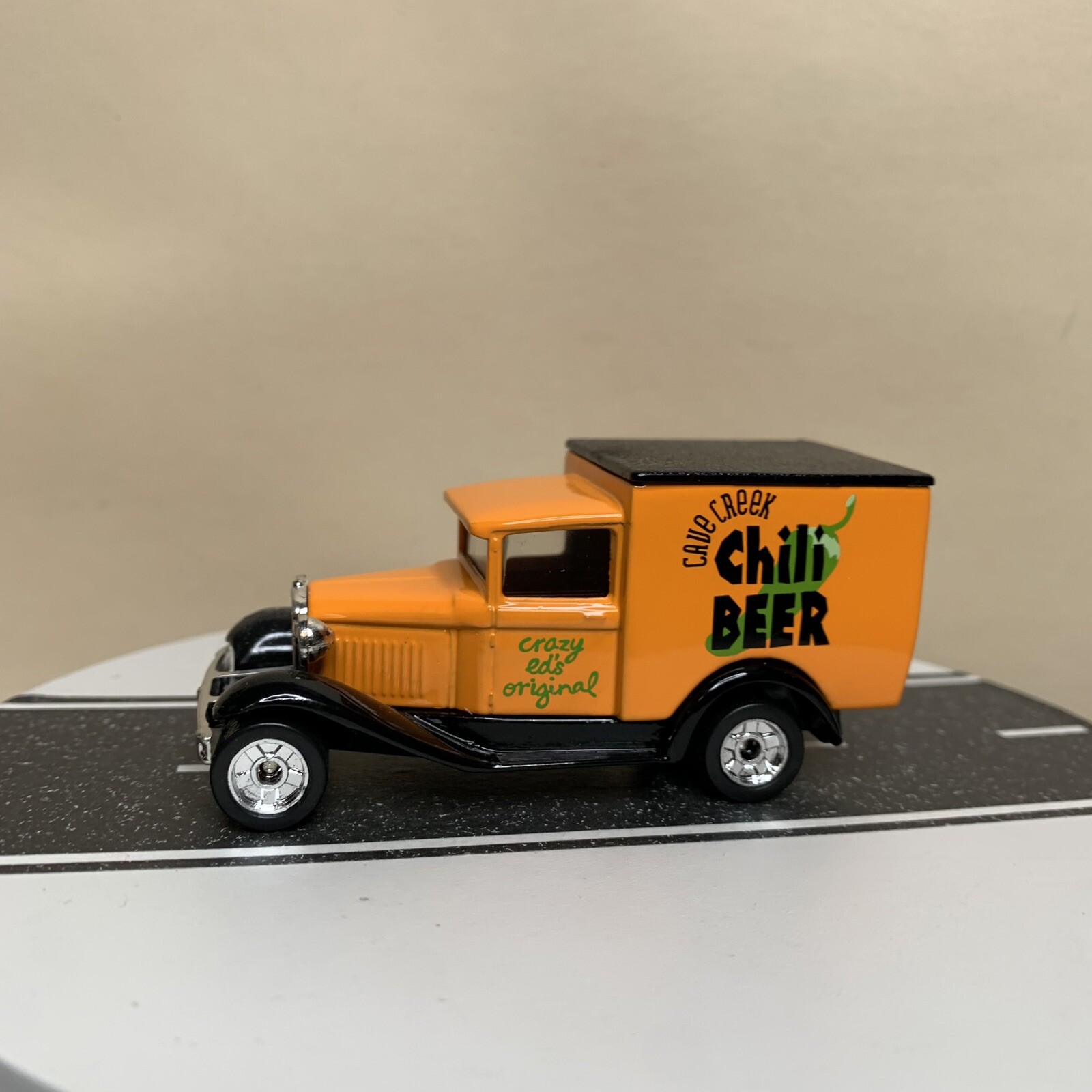 Matchbox Micro Breweries Ford Model A Cave Creek Chili Beer Orange 1:64 NM
