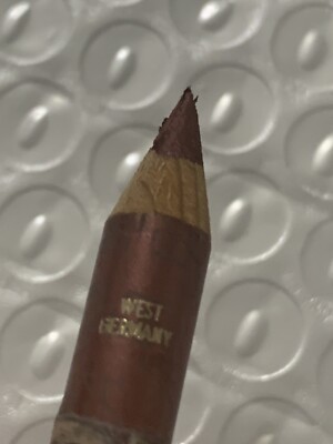 ELIZABETH ARDEN Tribal Red LipLINER PENCIL lip LINER Rare find