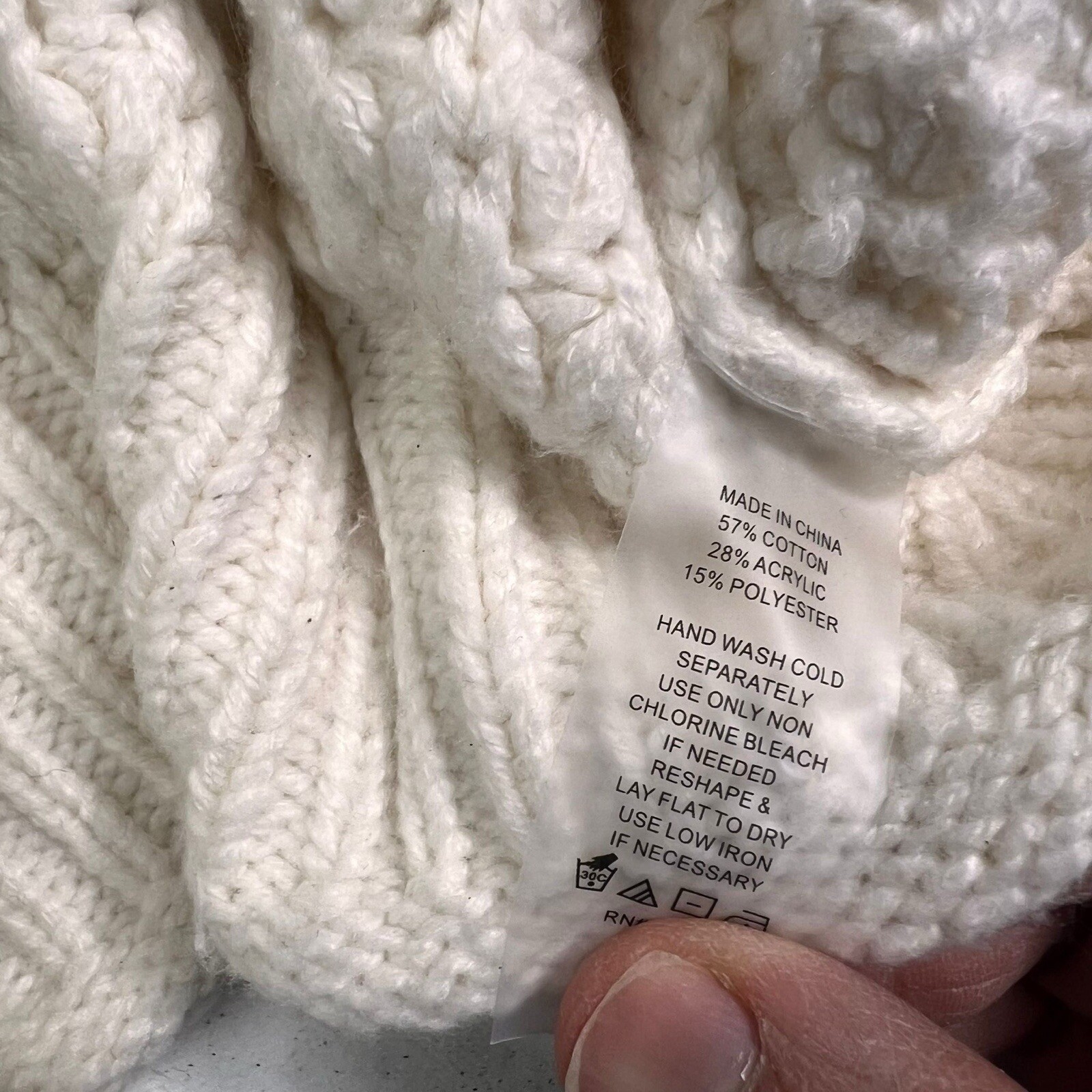 Vince Camuto Sweater Womens M Chunky Cable Knit Chain Detail Pull Over A040125 image 4