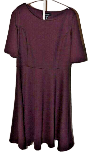 open lace back dress Purple Lands End Short Sleeve Dress Women's – Camilla's Closet Consignment