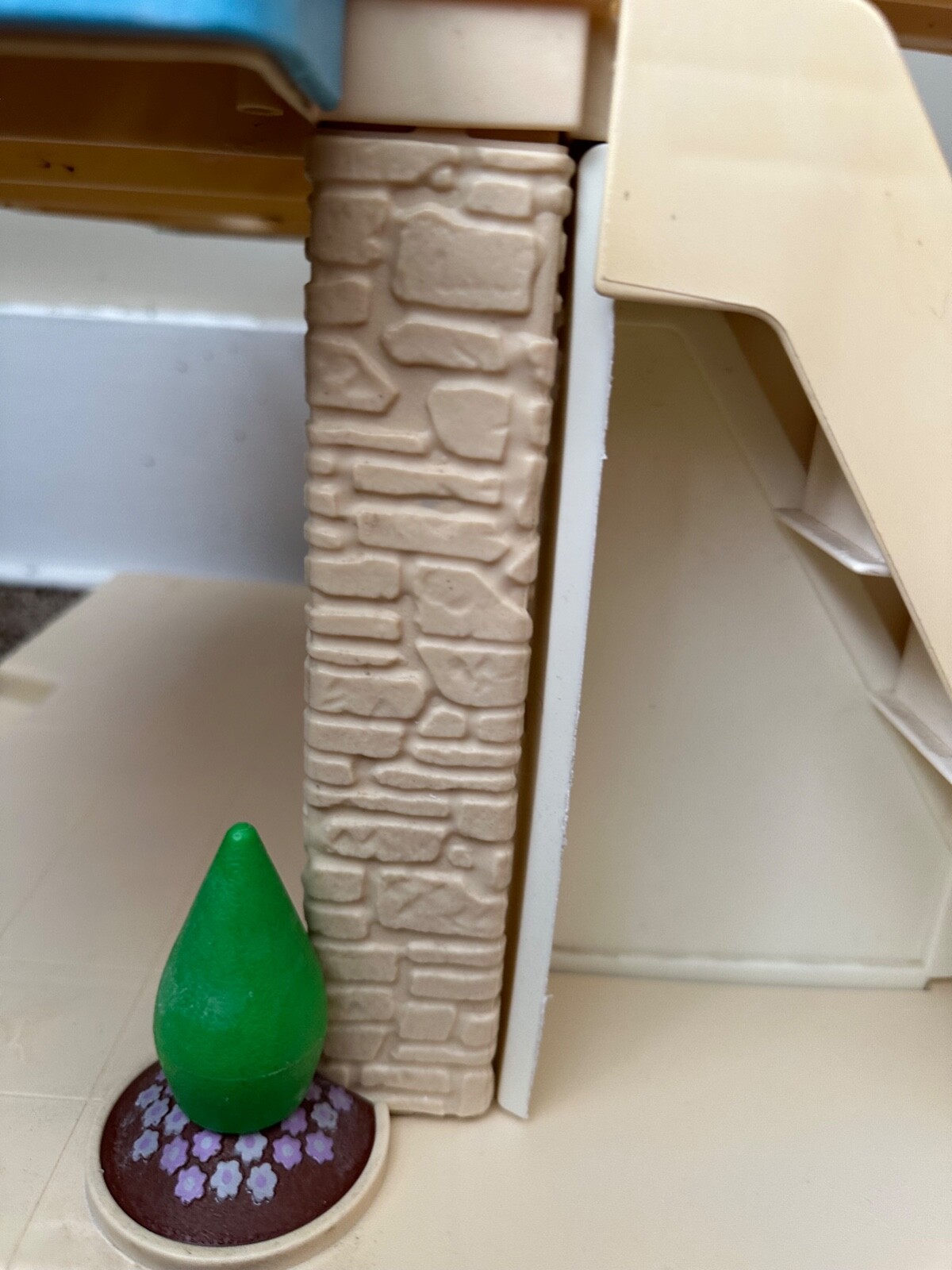 Picture 8 of 24