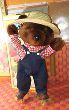 Bear, Country Skating Bear item C1, vtg 1985 in original box, fully functional