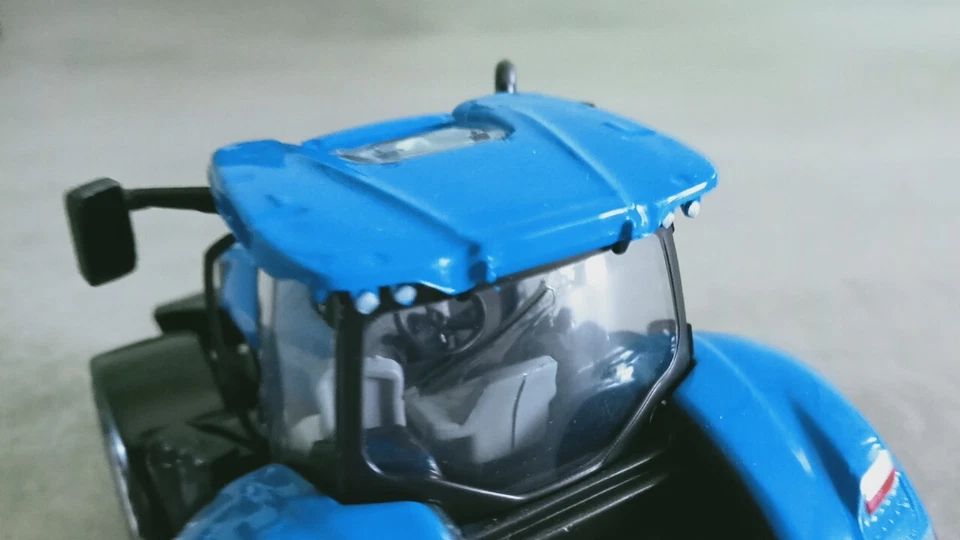 Burago 1:50 - Trattore New Holland T7 315 HD - Immagine 3 di 4